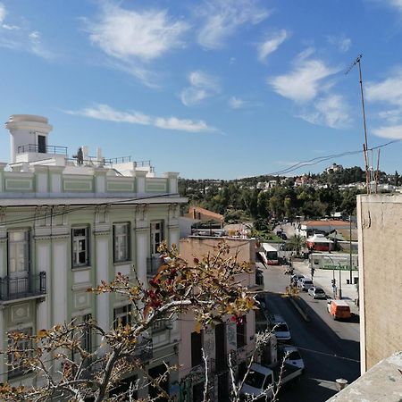 Thissio Room In The Apartmen Share Athens Exterior photo